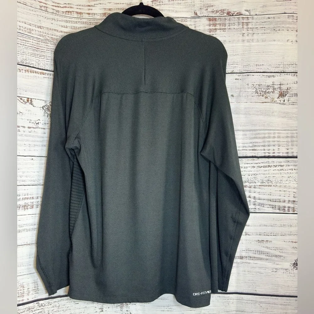 Nike Top Mens Size Medium Vapor Half zip golf shirt Dry Fit ADV Tech Breathable‎